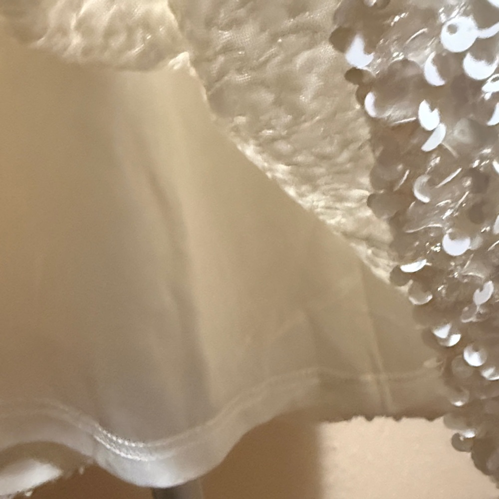 Elegant cream sequin sheath mini Dress with Black Bow in the back size medium - Picture 10 of 14